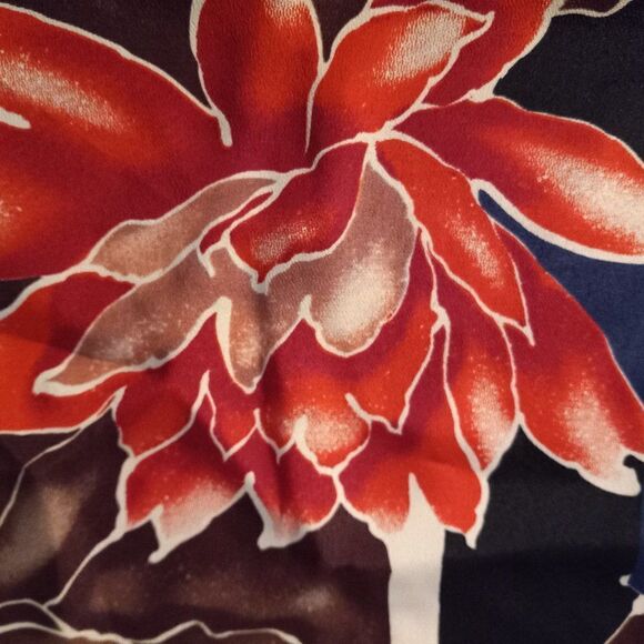 The Easy Scarf NWOT - Picture 6 of 6